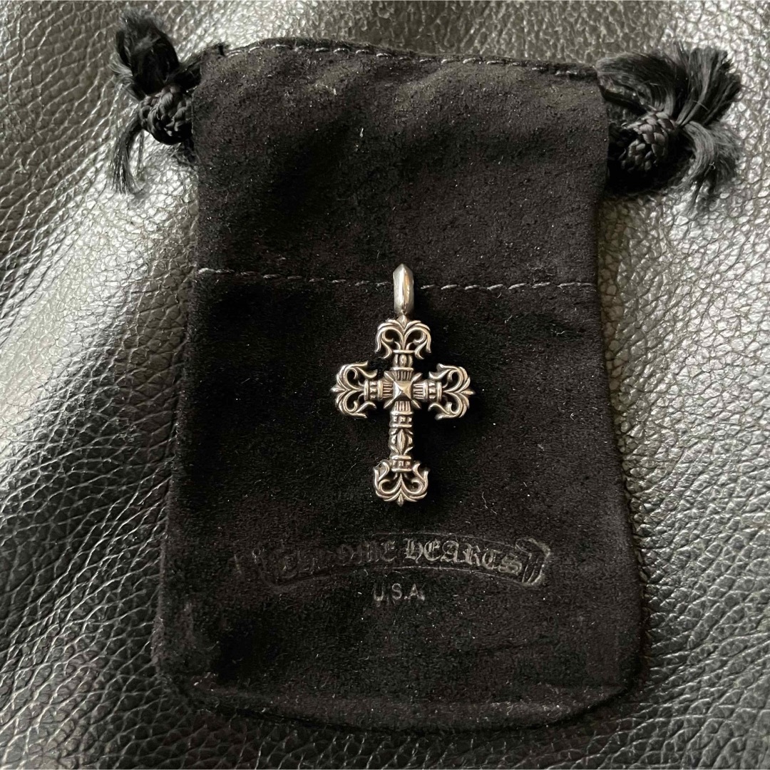 Chrome Hearts(クロムハーツ)のクロムハーツ　タイニーフィリグリークロス レディースのアクセサリー(チャーム)の商品写真