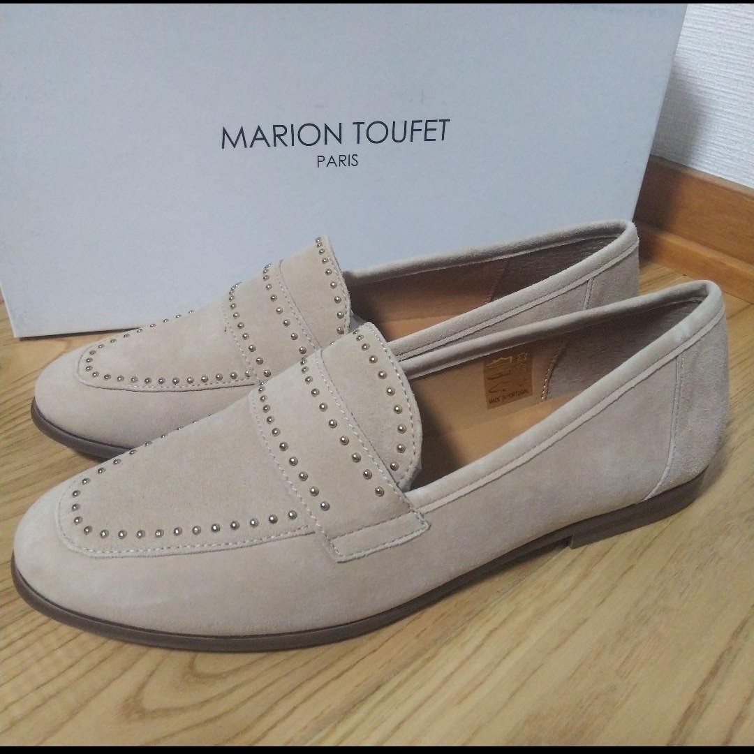 MARIONTOUFET(マリオントゥッフェ)の新品20900円☆MARION TOUFET  ローファー ベージュスエード レディースの靴/シューズ(ローファー/革靴)の商品写真