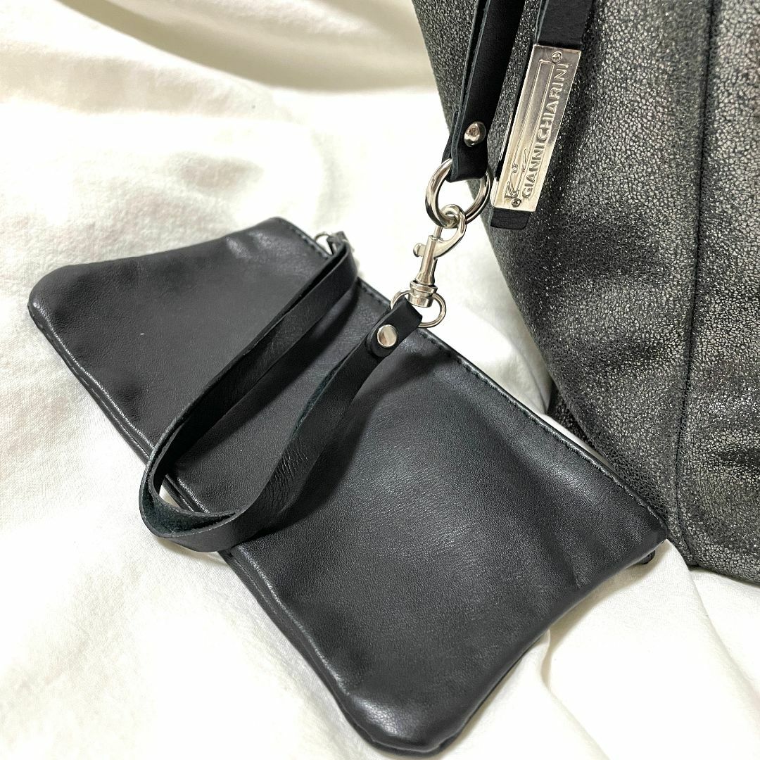 GIANNI CHIARINI(ジャンニキャリーニ)の【GIANNI CHIARINI】本革 トートバッグ ポーチ付き モスグリーン レディースのバッグ(トートバッグ)の商品写真