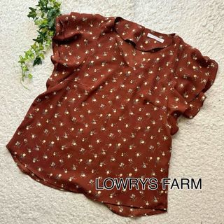 ローリーズファーム(LOWRYS FARM)のLOWRYS FARM 半袖ブラウス L フリルショルダー　花柄　ブラウン(シャツ/ブラウス(半袖/袖なし))