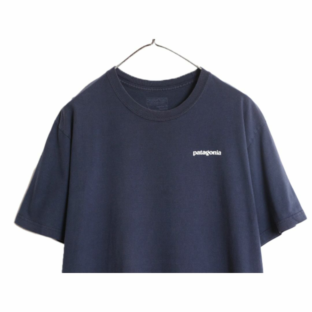 patagonia(パタゴニア)の17年製 パタゴニア 両面 プリント 半袖 Tシャツ メンズ L / 古着 Patagonia アウトドア フィッツロイ P6 バックプリント ボックスロゴ 紺 メンズのトップス(Tシャツ/カットソー(半袖/袖なし))の商品写真