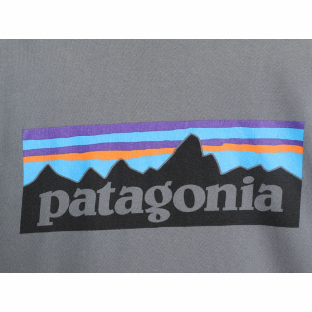 patagonia(パタゴニア)の17年製 パタゴニア 両面 プリント 半袖 Tシャツ メンズ L / 古着 Patagonia アウトドア フィッツロイ P6 ボックスロゴ バックプリント 灰 メンズのトップス(Tシャツ/カットソー(半袖/袖なし))の商品写真