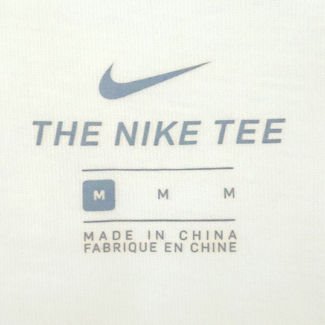 NIKE(ナイキ)の定番モデル ナイキ SWOOSH センター ロゴ ホワイト 半袖 Tシャツ メンズのトップス(Tシャツ/カットソー(半袖/袖なし))の商品写真