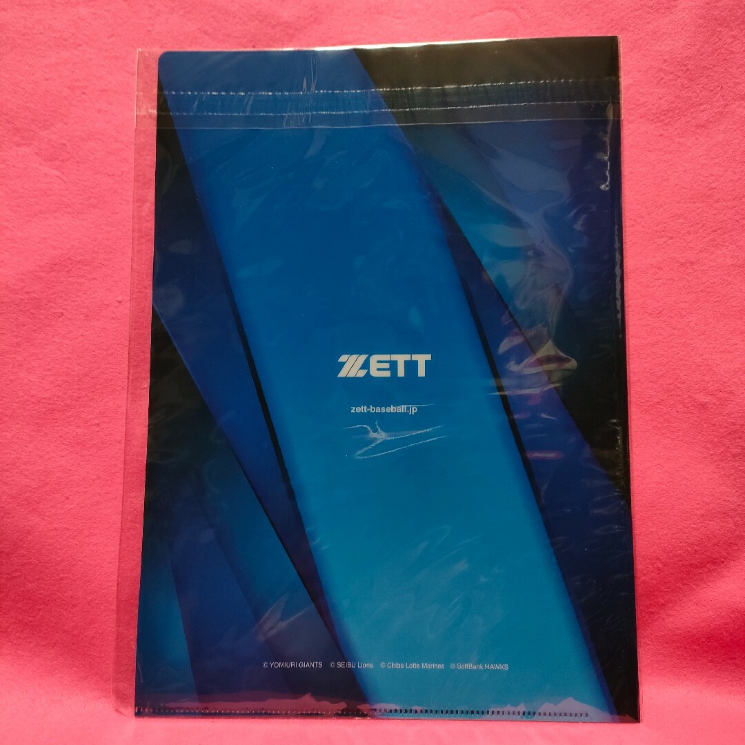 ZETT(ゼット)の送料無料 新品 ZETT ゼット クリアファイル サイズ 31×22センチ インテリア/住まい/日用品のオフィス用品(その他)の商品写真