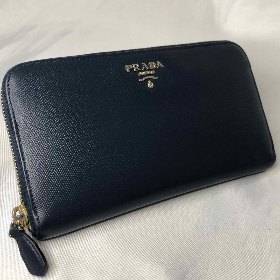 PRADA(プラダ)の超美品PRADA プラダ 長財布 ラウンドファスナー DENIM レディースのファッション小物(財布)の商品写真