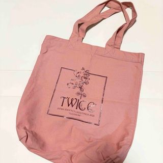 トゥワイス(TWICE)のTWICE トートバッグ　ピンク(トートバッグ)