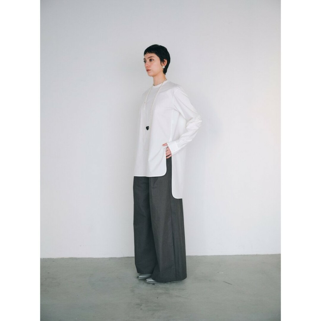 THE ROW(ザロウ)のCHIEKO+ cylinder wide pants グレー　ザロウ　ローヘン レディースのパンツ(カジュアルパンツ)の商品写真