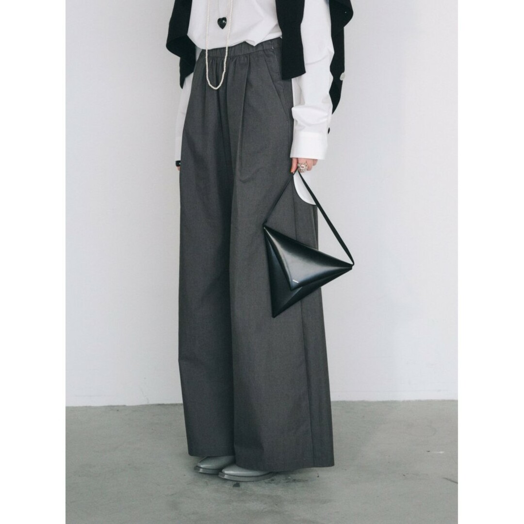 THE ROW(ザロウ)のCHIEKO+ cylinder wide pants グレー　ザロウ　ローヘン レディースのパンツ(カジュアルパンツ)の商品写真