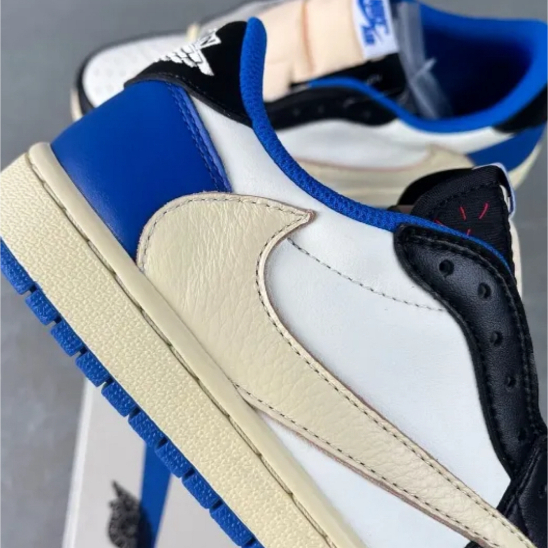 NIKE(ナイキ)のTravis Scott × Fragment×Air Jordan1 26.5 メンズの靴/シューズ(スニーカー)の商品写真