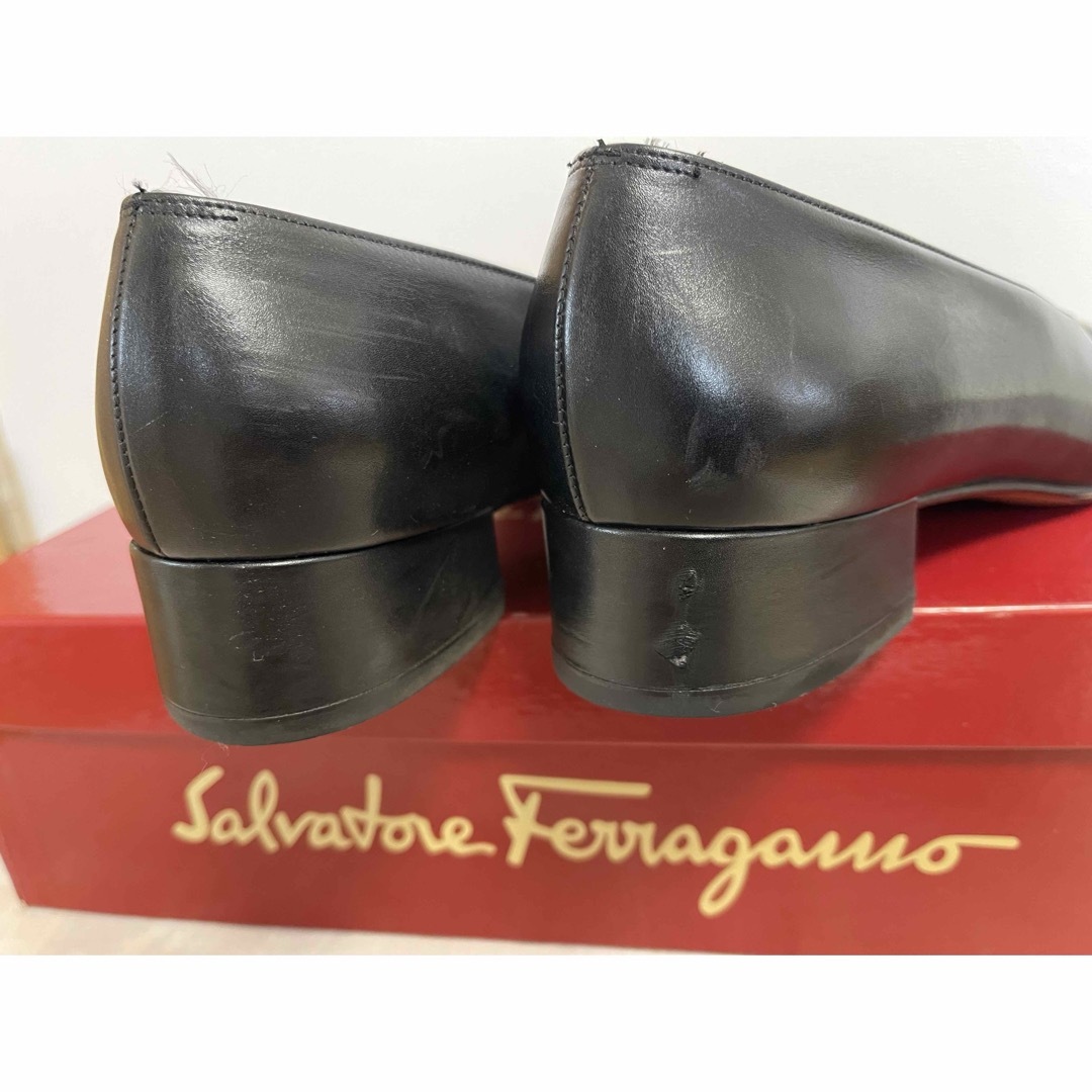 Salvatore Ferragamo(サルヴァトーレフェラガモ)のフェラガモ　パンプス美品　6D(23-23.5相当) レディースの靴/シューズ(ハイヒール/パンプス)の商品写真