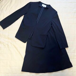 アンタイトル(UNTITLED)のUNTITLED　スーツ　セットアップ　紺　サイズ2  Mサイズ　日本製　美品(スーツ)