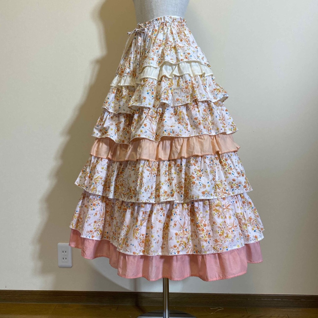PINK HOUSE(ピンクハウス)のピンクハウス🤍❤️段々のでデザインのスカートでとても可愛いです❤️🤍 レディースのスカート(ロングスカート)の商品写真