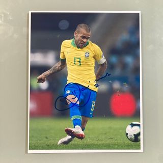 ダニエウ・アウヴェス直筆サイン入り大型写真…ブラジル代表サッカー選手…(スポーツ選手)