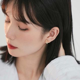 ♡人気商品♡ ハートピアス 韓国 ピアス ゴールド 高級感 プチプラ(ピアス)