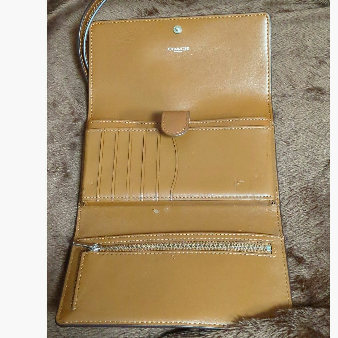 COACH(コーチ)の✩COACH✩　財布ポシェット　スマホも入るショルダーバッグ レディースのファッション小物(財布)の商品写真