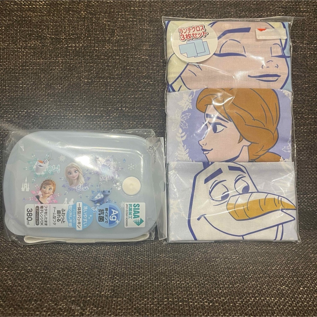 新品未使用！アナ雪 お弁当箱 ディズニー キッズ/ベビー/マタニティのこども用バッグ(ランチボックス巾着)の商品写真