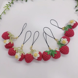 苺 イチゴ いちご ストラップ ハンドメイド 手作り 編みぐるみ まとめ買い (キーホルダー/ストラップ)