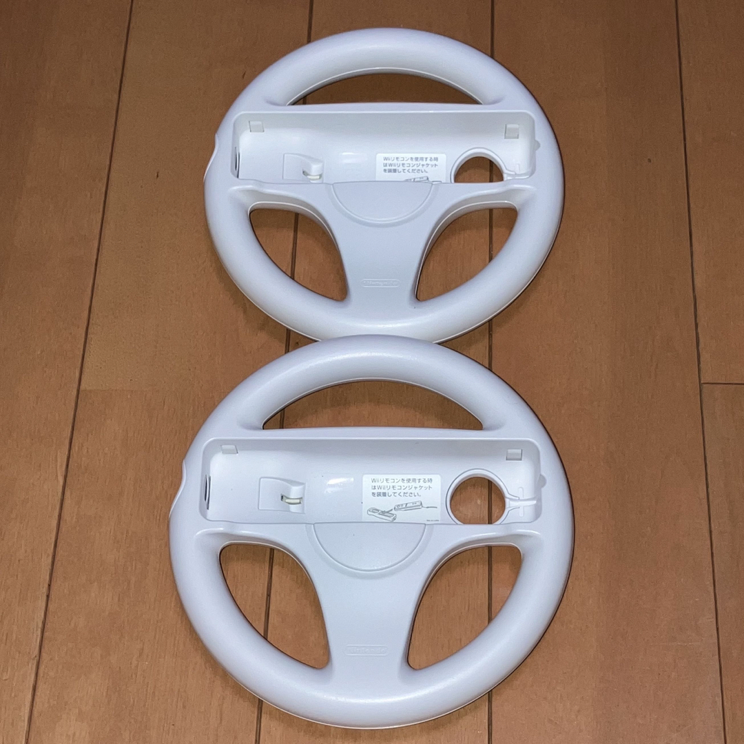 Wii(ウィー)のWii ハンドル2台セット エンタメ/ホビーのゲームソフト/ゲーム機本体(その他)の商品写真