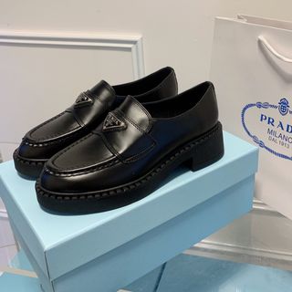 プラダ(PRADA)の人気<プラダ>◎ローファー(サンダル)