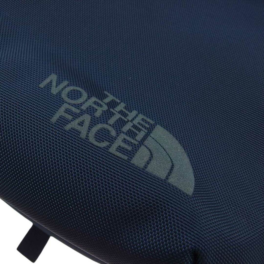 THE NORTH FACE(ザノースフェイス)のTHE NORTH FACE ノースフェイス バックパック NM82329  SHUTTLE DAYPACK シャトル デイパック バックパック リュック ネイビー系【中古】 メンズのバッグ(バッグパック/リュック)の商品写真