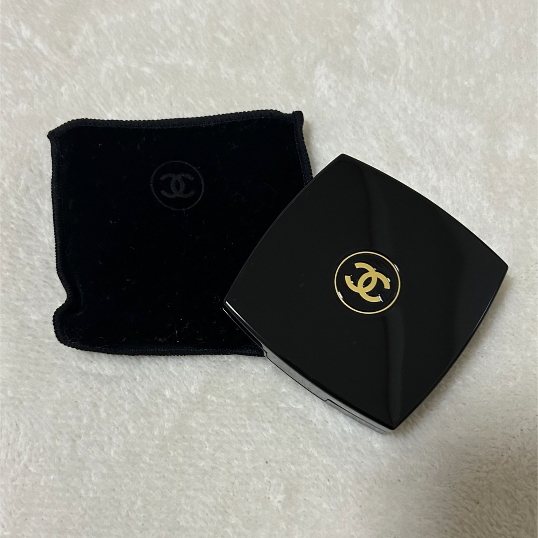 CHANEL(シャネル)の新品レキャトルオンブル＊送料込み コスメ/美容のベースメイク/化粧品(アイシャドウ)の商品写真