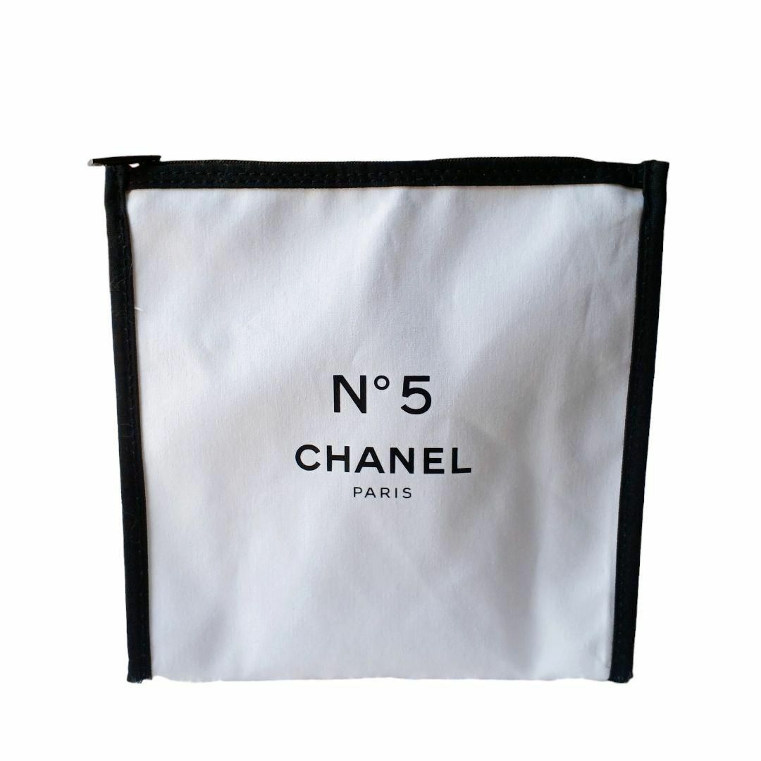 CHANEL(シャネル)の【未使用品❤️】CHANEL ノベルティスポーチNO.5 コットン キャンバス レディースのファッション小物(ポーチ)の商品写真