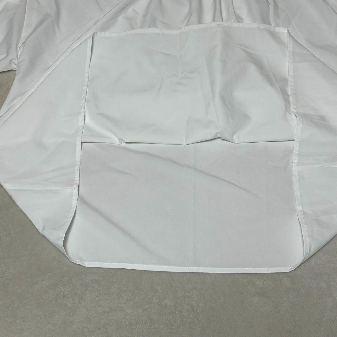 Louere スタンドカラーギャザーブラウス　ゆったり　長袖　ホワイト　M レディースのトップス(シャツ/ブラウス(長袖/七分))の商品写真