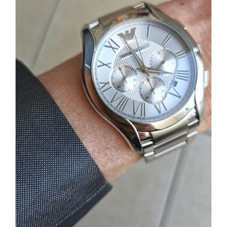 エンポリオアルマーニ(Emporio Armani)のアルマーニ　新型のマブいシルバーフェイスのメンズ腕時計(腕時計(アナログ))