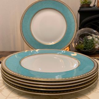 ウェッジウッド(WEDGWOOD)の未使用　ウェッジウッド  ユーランダー　パウダー　ターコイズ　27cmプレート(食器)