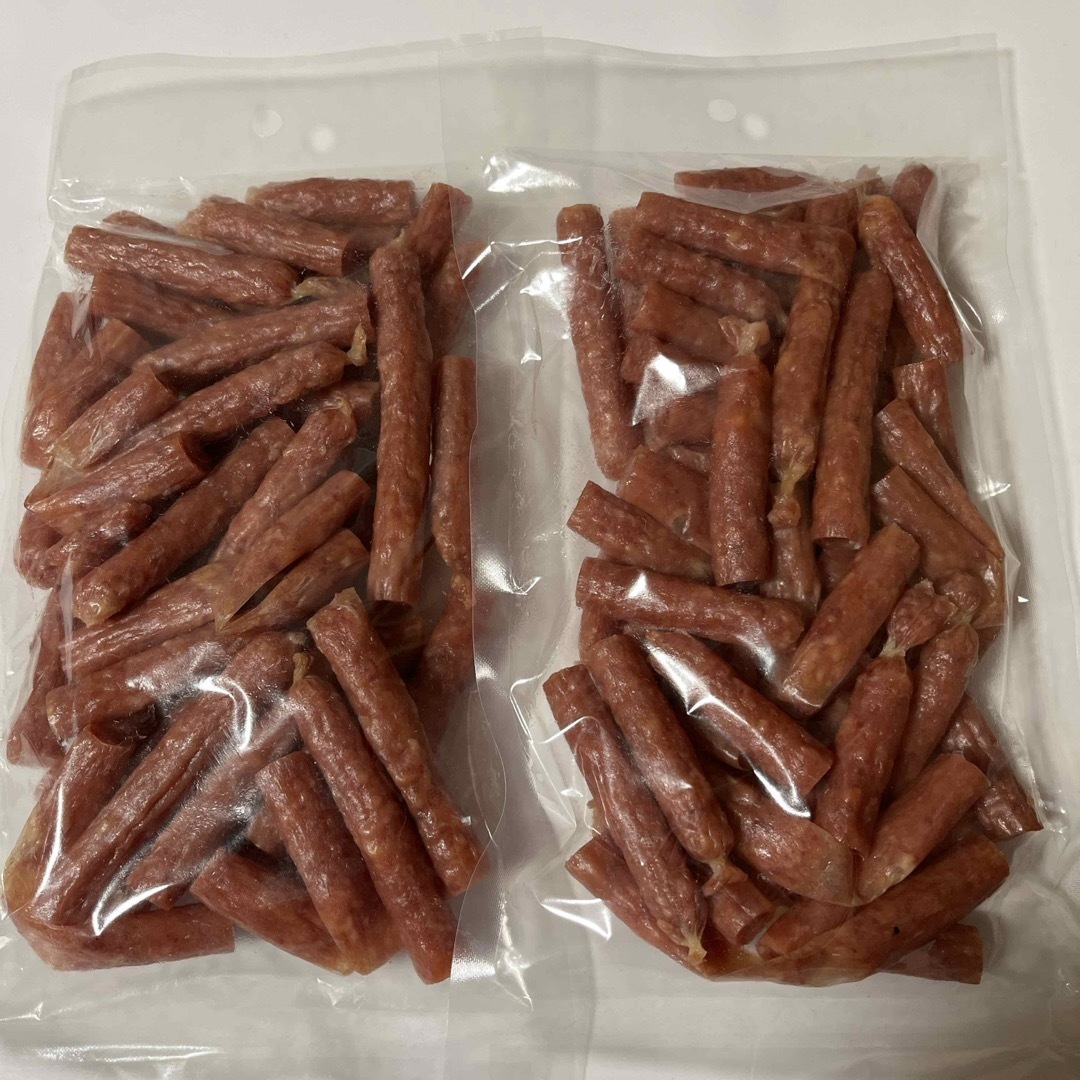 数量限定　大人気‼️宮内ハム　国産牛肉と豚肉のサラミソーセージ250g✖︎2袋 食品/飲料/酒の加工食品(その他)の商品写真