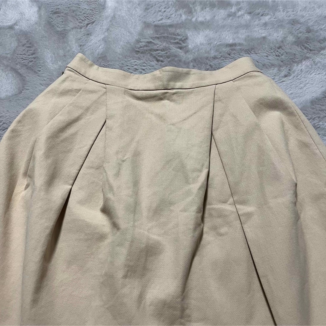 Plage(プラージュ)の美品です♪ プラージュ フレア スカート ひざ丈 日本製 大人可愛い ベージュ レディースのスカート(ひざ丈スカート)の商品写真