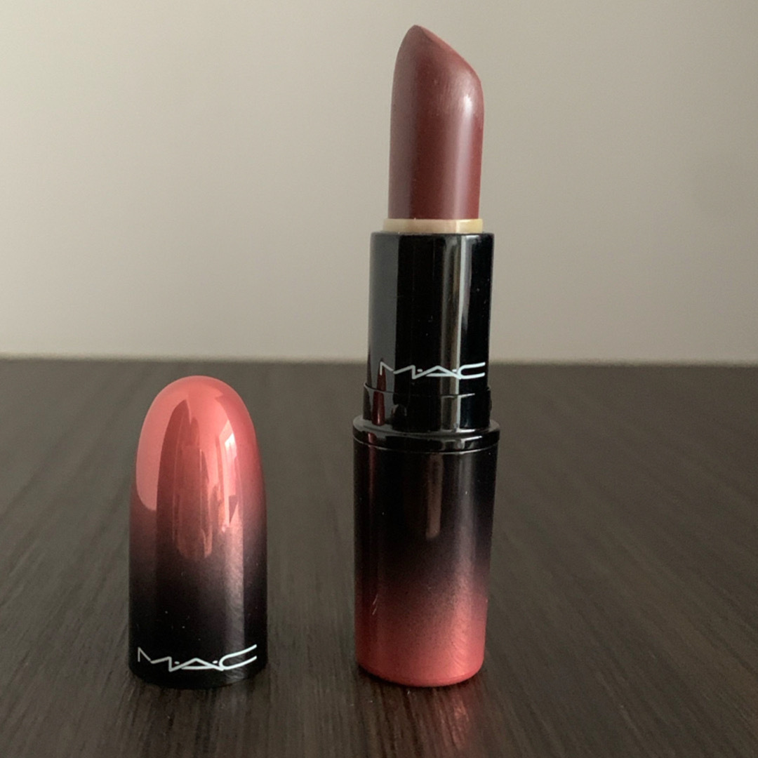 MAC(マック)のMAC ラブ ミー リップスティック コーヒー&シグス コスメ/美容のベースメイク/化粧品(口紅)の商品写真