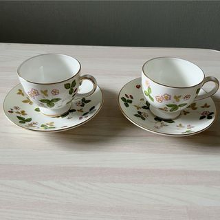 ウェッジウッド(WEDGWOOD)のWEDGWOOD ワイルドストロベリー ティーカップ＆ソーサー　2セット(食器)