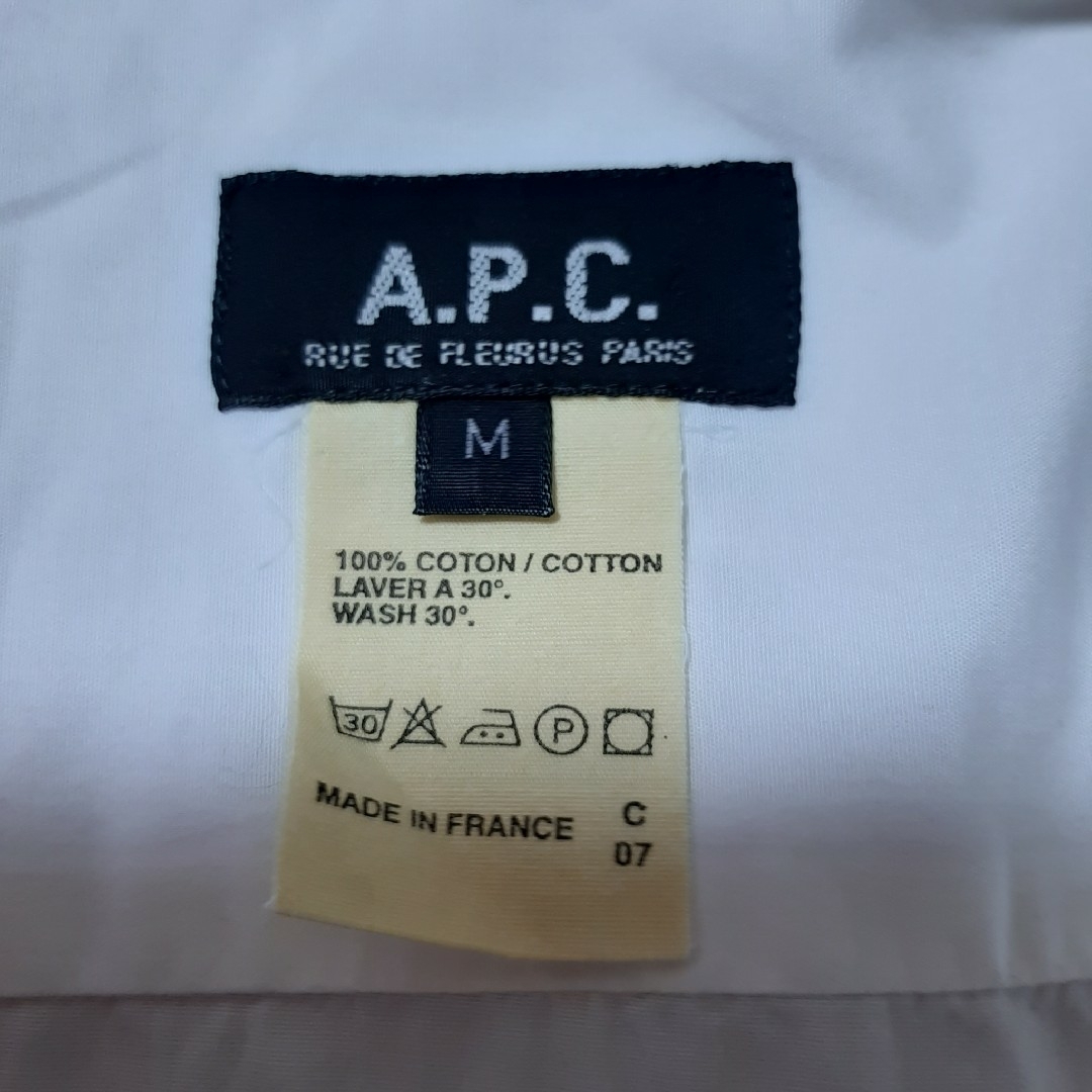 A.P.C(アーペーセー)の#A.P.Cホワイトシャツ&ブラウス／サイズM／1枚所持-便利シンプルシャツ美品 レディースのトップス(シャツ/ブラウス(長袖/七分))の商品写真
