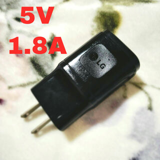エルジーエレクトロニクス(LG Electronics)の【最終】LG充電器　ACアダプター L04 （MCS-04JR）5V1.8A 黒(バッテリー/充電器)