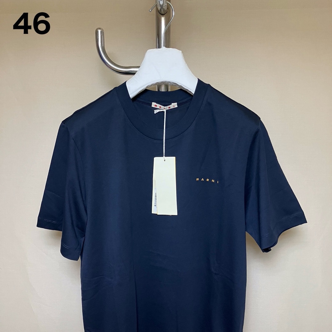 新品 46 23aw MARNI 胸ミニロゴ Tシャツ ネイビー 6085 | フリマアプリ ラクマ