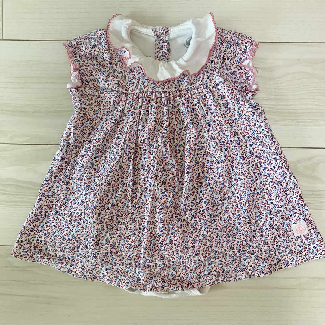 PETIT BATEAU(プチバトー)のプチバトー ロンパース付きワンピース 12M キッズ/ベビー/マタニティのベビー服(~85cm)(ワンピース)の商品写真