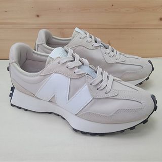 ニューバランス(New Balance)のニューバランス U327EE ベージュ 24.5㎝(スニーカー)