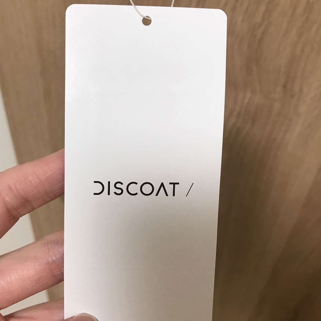 Discoat(ディスコート)のタグ付き新品未使用　前後2wayブラウス レディースのトップス(シャツ/ブラウス(長袖/七分))の商品写真