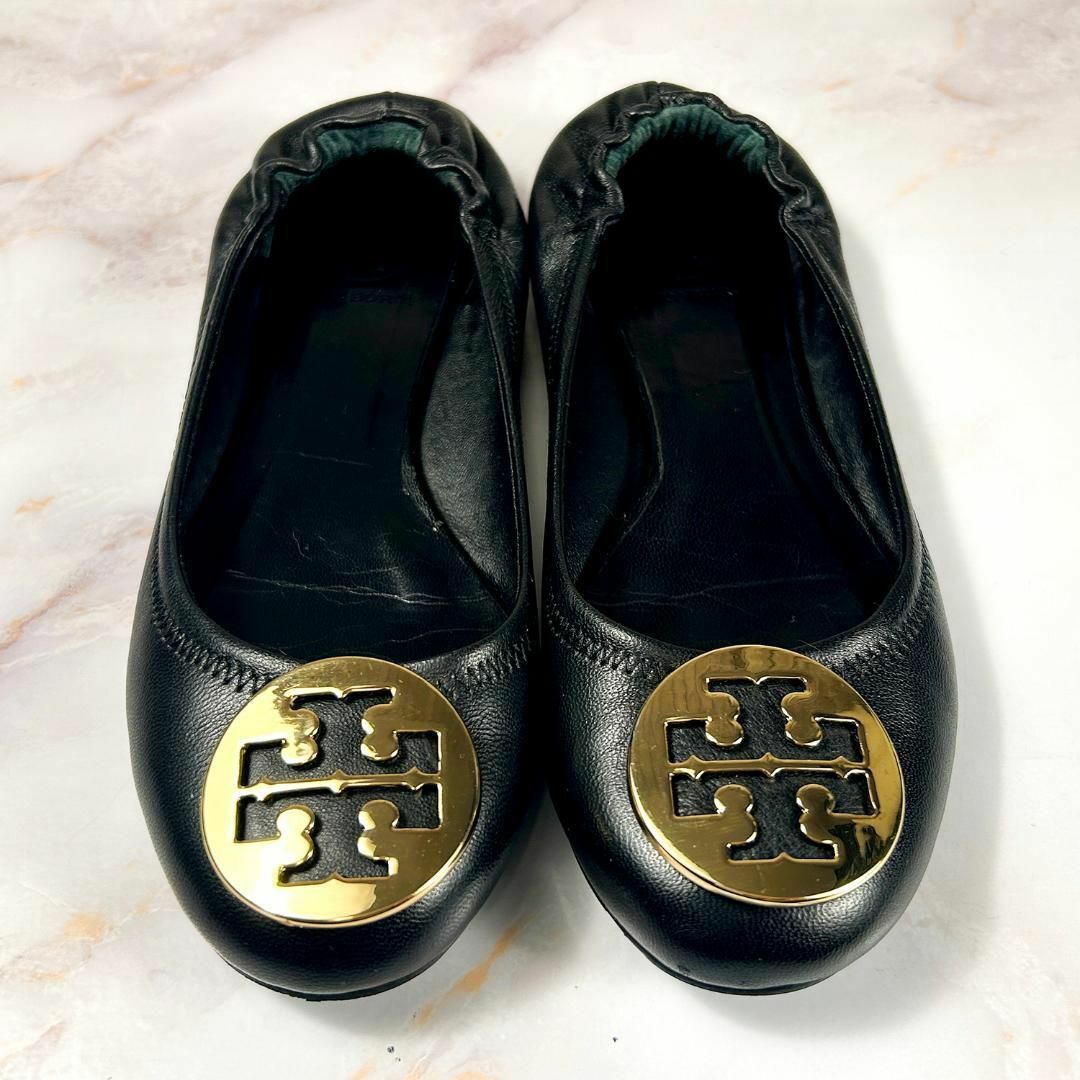 Tory Burch(トリーバーチ)の【良品】トリーバーチ　金ロゴ　フラットシューズ パンプス　6Mサイズ 箱付 レディースの靴/シューズ(バレエシューズ)の商品写真