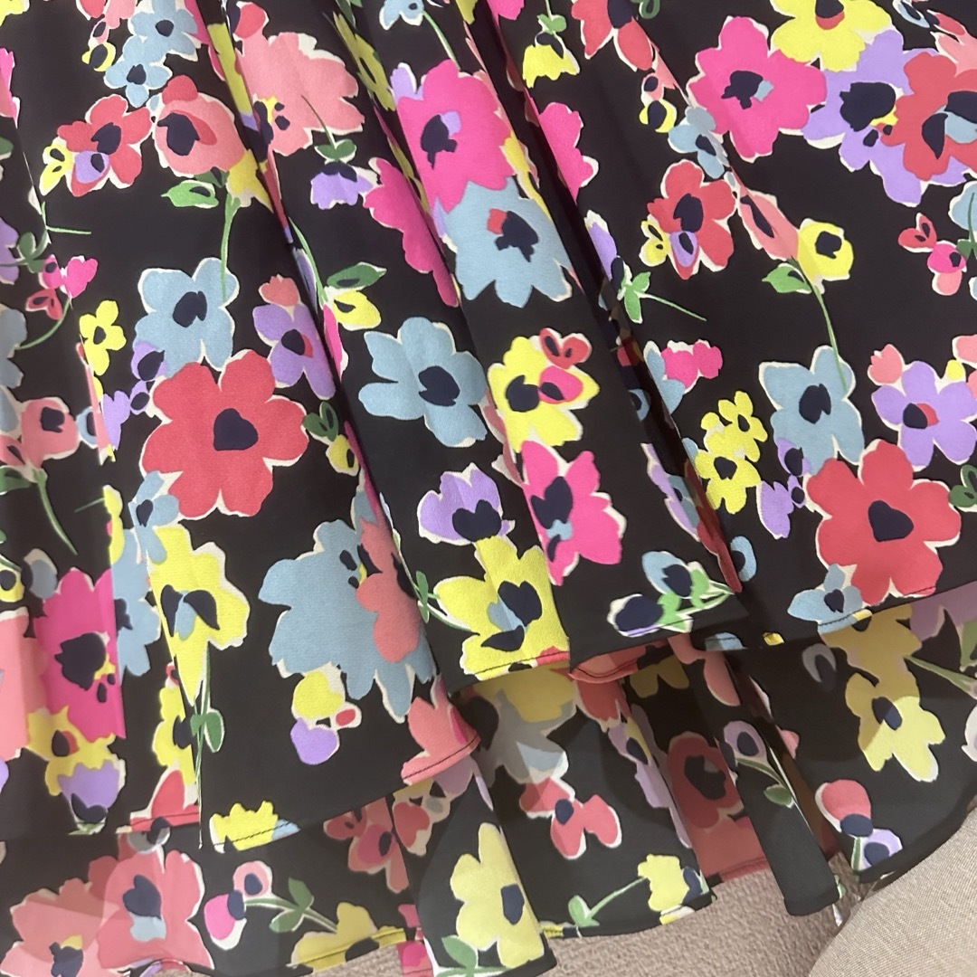 kate spade NEW YORK - 大きいサイズKate spadeカラフルフラワー kate spade NEW YORK - 大きいサイズKate spadeカラフルフラワー