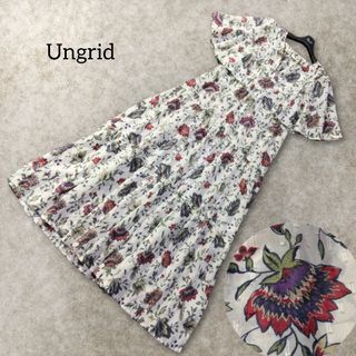 Ungrid - アングリッド ✿ 花柄 ロングワンピース ホワイト 総柄 夏 半袖 フレア 薄手