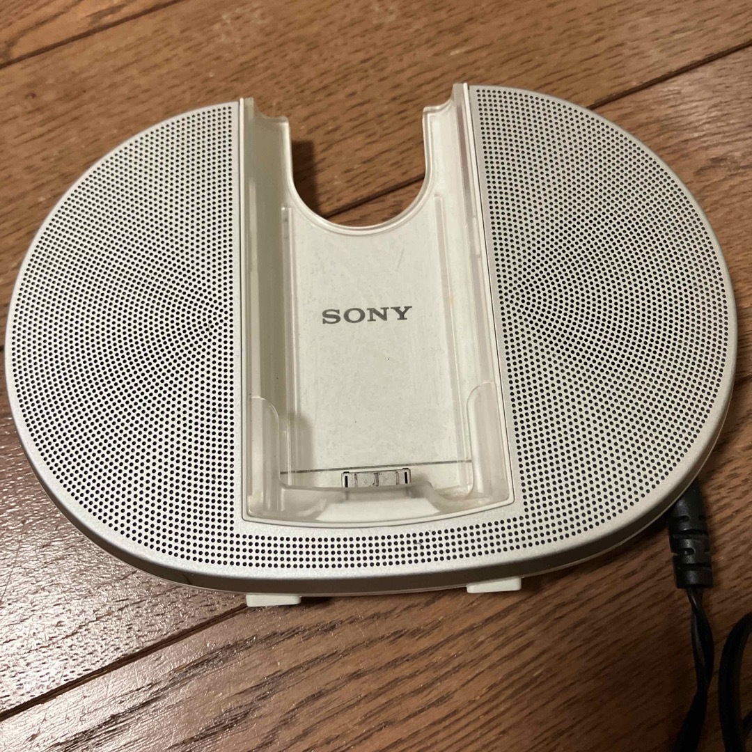 SONY(ソニー)のソニー　ウォークマン　NW-S645 スピーカーとセット スマホ/家電/カメラのオーディオ機器(ポータブルプレーヤー)の商品写真