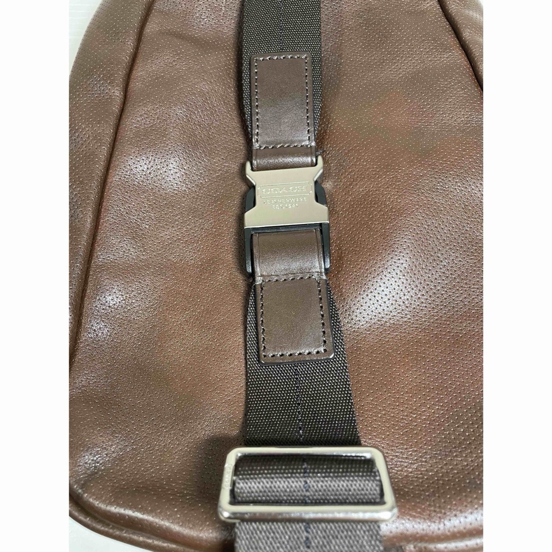 COACH(コーチ)のCOACH コーチ ショルダーバッグ Thompson Sling Pack   メンズのバッグ(ボディーバッグ)の商品写真