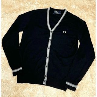 フレッドペリー(FRED PERRY)のFRED PERRY S ウールニットカーディガン 月桂冠(カーディガン)