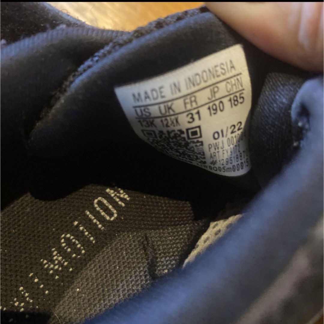 adidas(アディダス)のadidas スニーカー キッズ 19cm キッズ/ベビー/マタニティのキッズ靴/シューズ(15cm~)(スニーカー)の商品写真