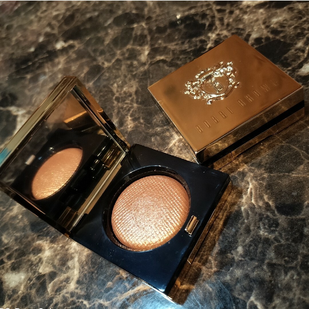 BOBBI BROWN(ボビイブラウン)のボビイブラウン リュクスアイシャドウ#ヒートレイ 2.5g コスメ/美容のベースメイク/化粧品(アイシャドウ)の商品写真