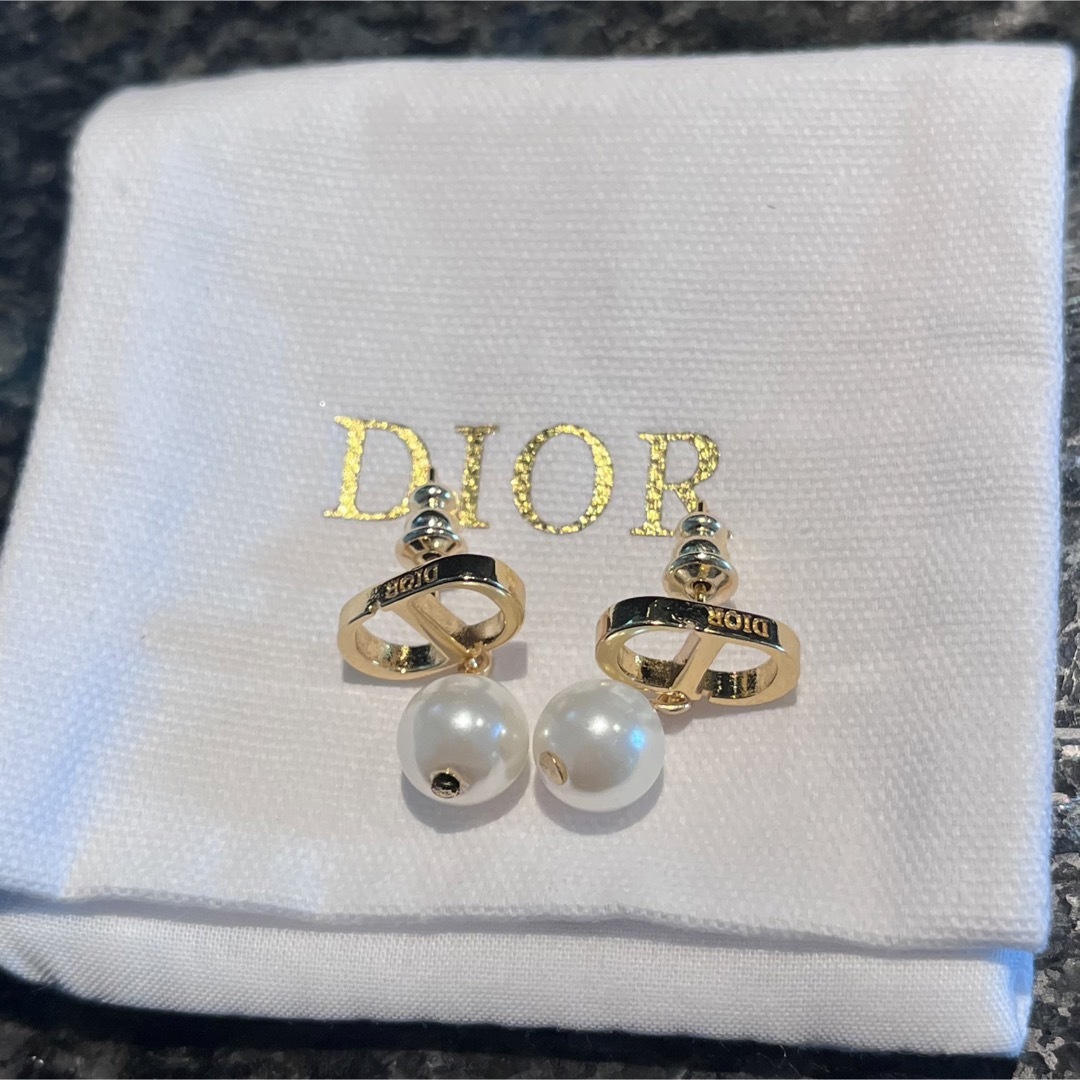 新品♡Christian Dior ピアス ゴールド 新品♡Christian Dior ピアス ゴールド