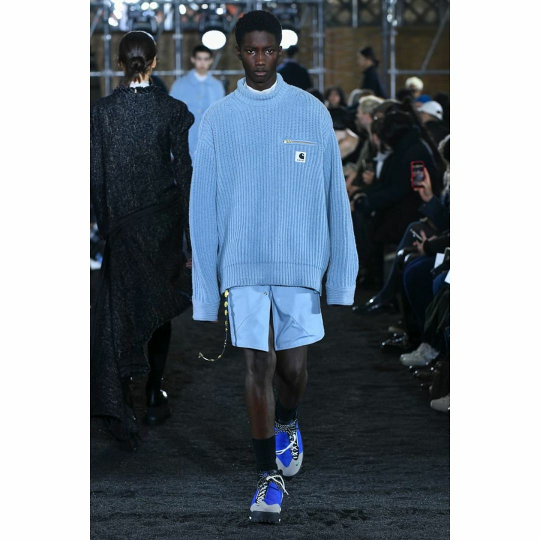 sacai - 入手困難☆sacaiサカイ☆完売☆Carharttカーハート sacai - 入手困難☆sacaiサカイ☆完売☆Carharttカーハート