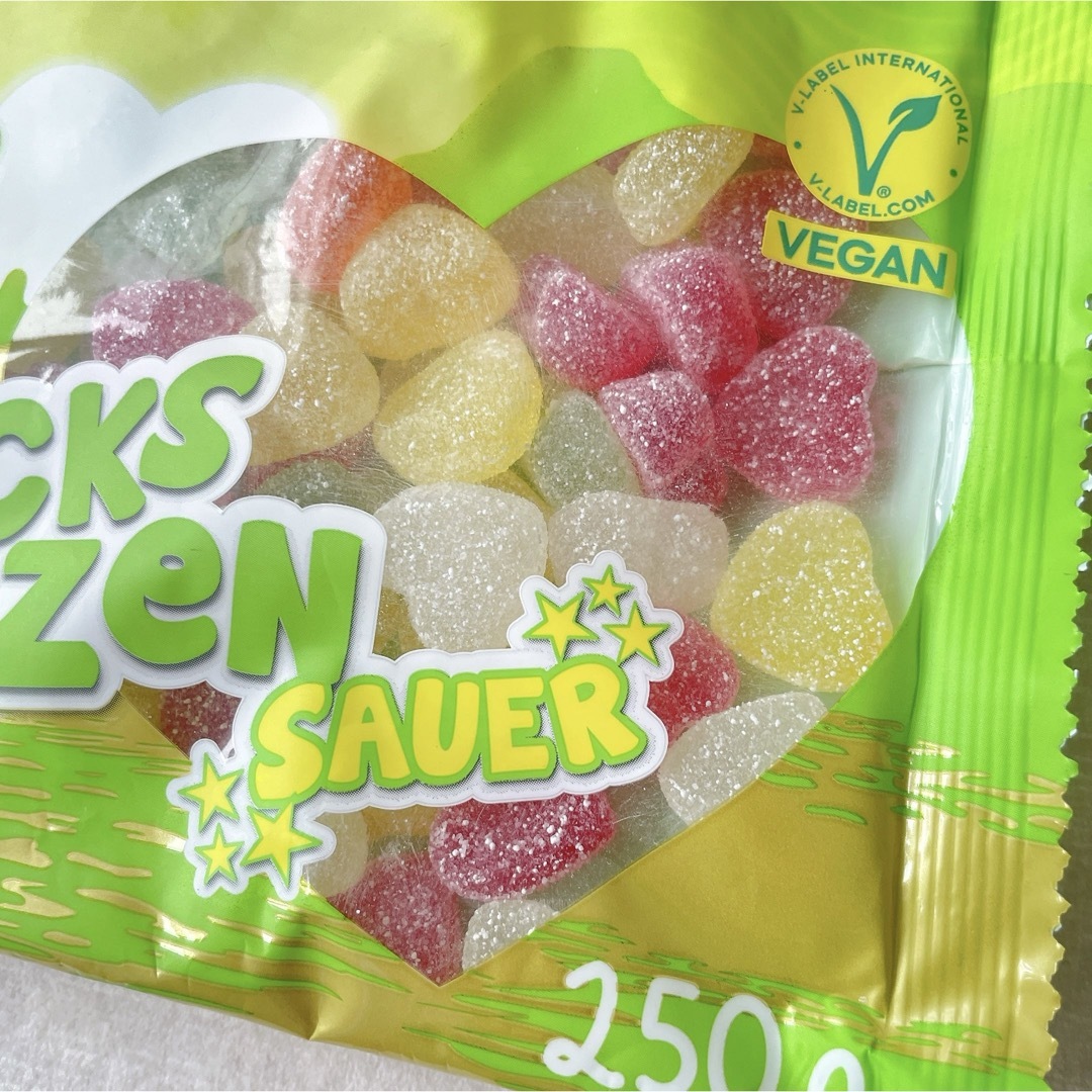 Katjes【日本未販売】Glücksherzen SAUER 250g 大容量 食品/飲料/酒の食品(菓子/デザート)の商品写真